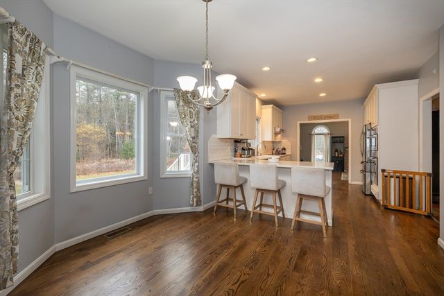 142 River Rd, Pepperell, MA 01463