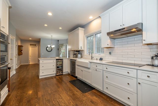 142 River Rd, Pepperell, MA 01463