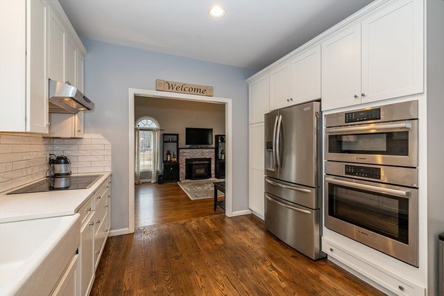 142 River Rd, Pepperell, MA 01463