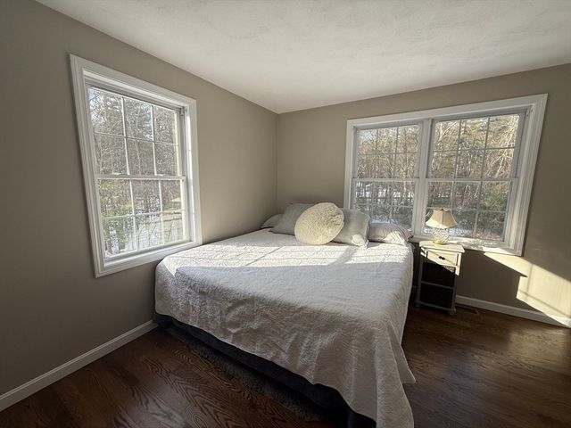 142 River Rd, Pepperell, MA 01463