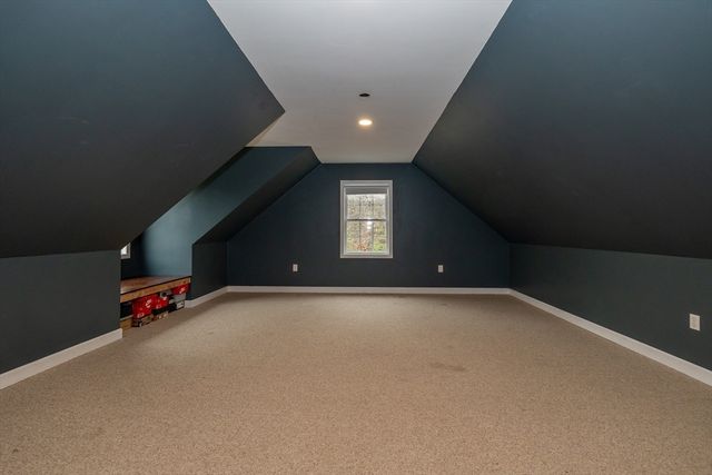 142 River Rd, Pepperell, MA 01463