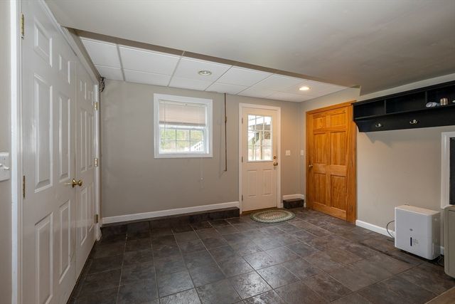 142 River Rd, Pepperell, MA 01463