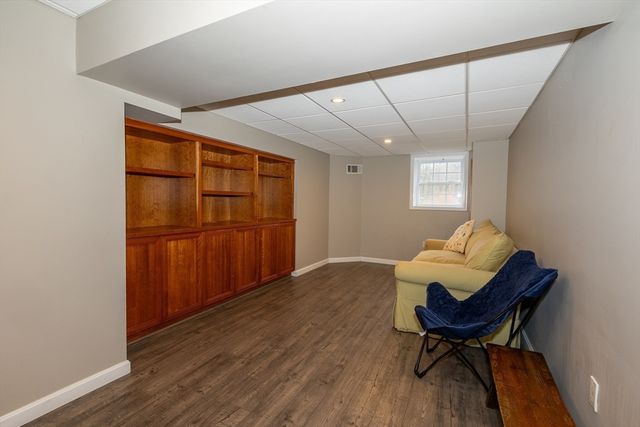 142 River Rd, Pepperell, MA 01463