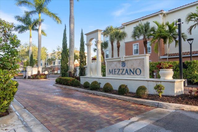 9857 Baywinds Drive 9212, West Palm Beach, FL 33411