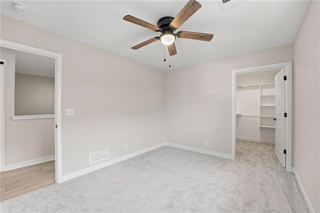 213 NW Orchard Court, Lee's Summit, MO 64063