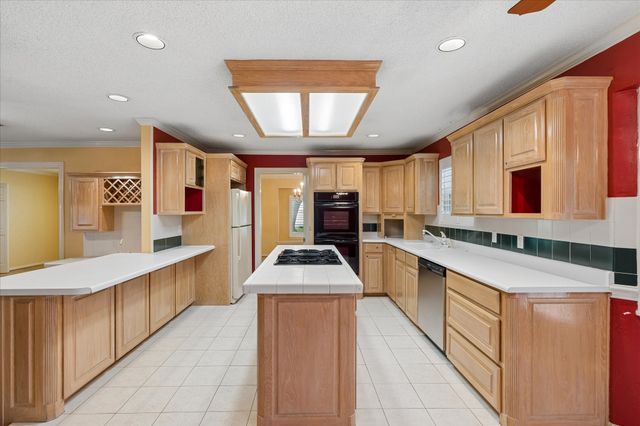 4204 Biscayne Drive, Haltom City, TX 76117