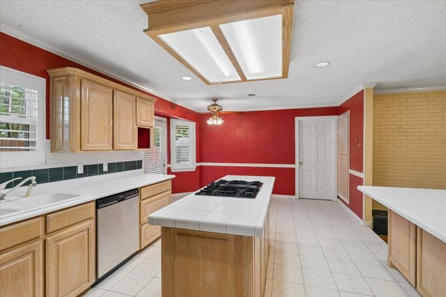 4204 Biscayne Drive, Haltom City, TX 76117