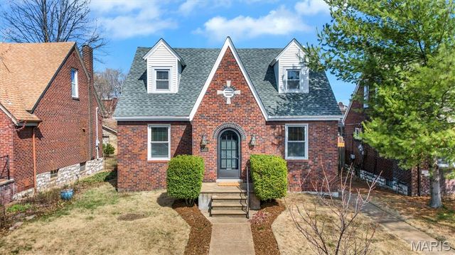 5011 Lindenwood Avenue, St Louis, MO 63109