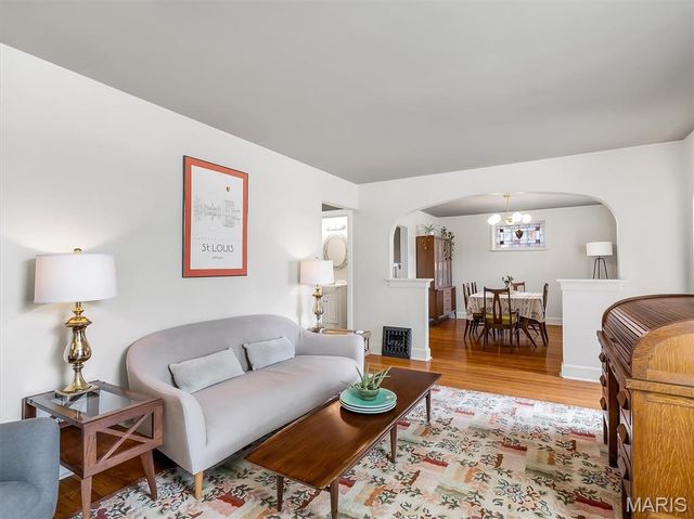 5011 Lindenwood Avenue, St Louis, MO 63109