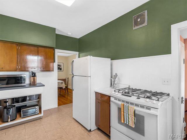 5011 Lindenwood Avenue, St Louis, MO 63109