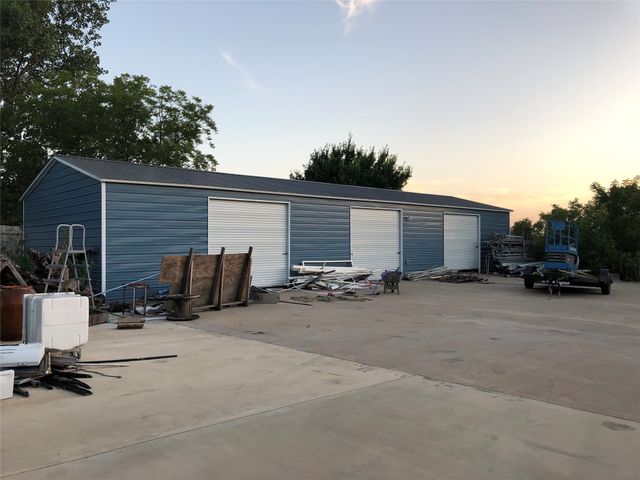 602 S Main Street, Farmersville, TX 75442