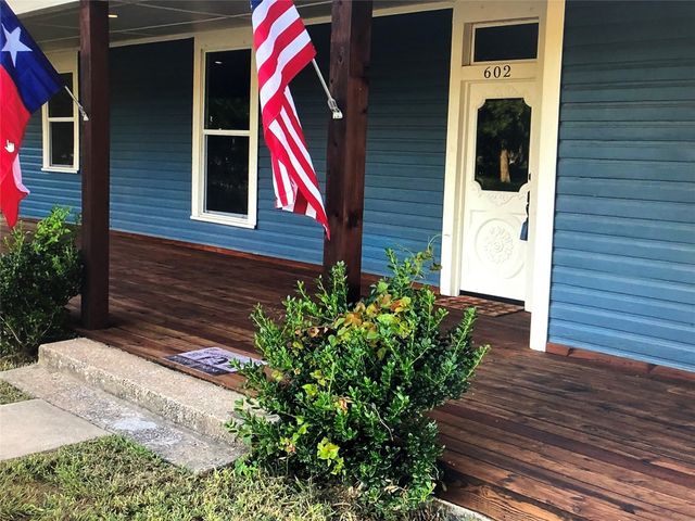 602 S Main Street, Farmersville, TX 75442