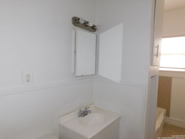 1521 Hays St Unit A, San Antonio, TX 78202