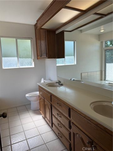 225 Summit View, Calimesa, CA 92320