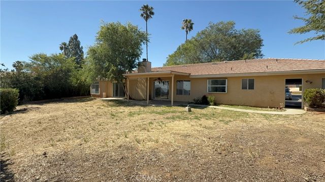 225 Summit View, Calimesa, CA 92320