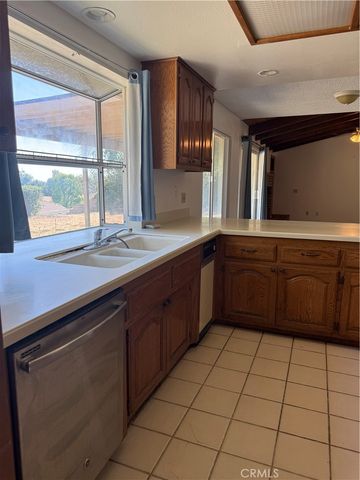 225 Summit View, Calimesa, CA 92320