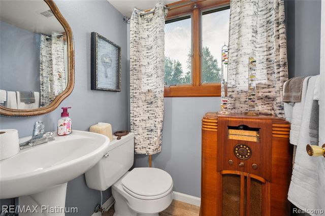 1329 Rollins Street, Grand Blanc, MI 48439