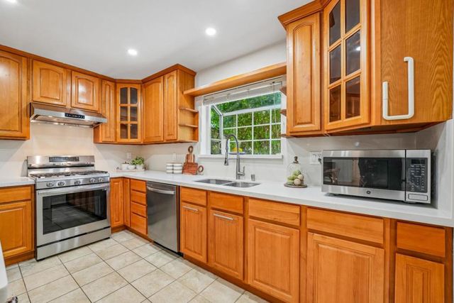 1470 Caliente Way, San Jose, CA 95132