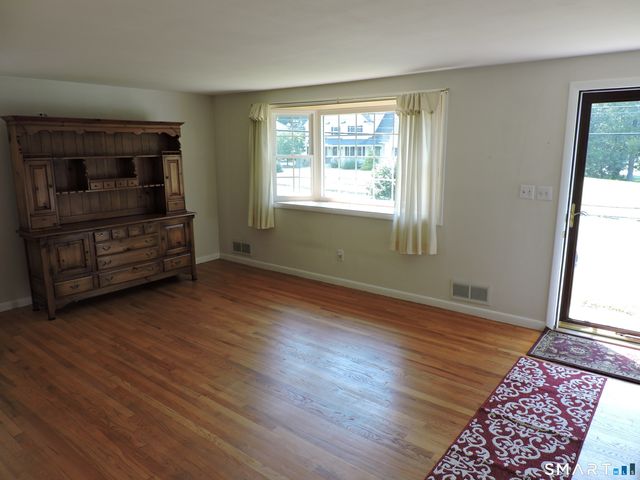 796 Avery Street, South Windsor, CT 06074