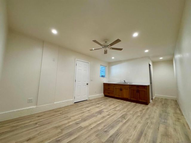477 Meadowbrook, San Diego, CA 92114