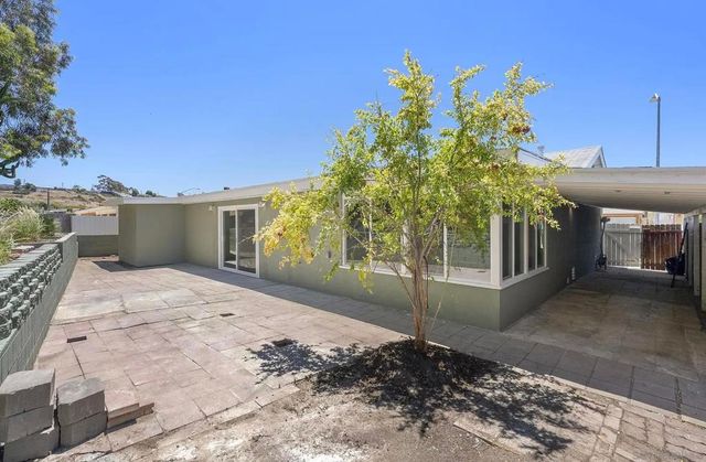 477 Meadowbrook, San Diego, CA 92114