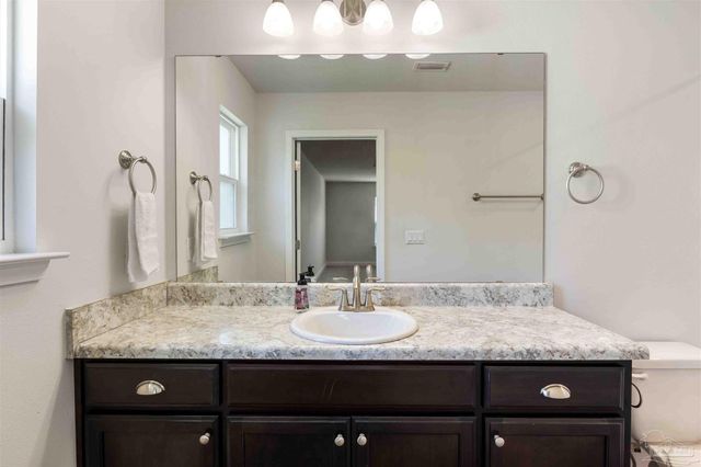 6263 Cardinal Cove Ln, Pensacola, FL 32504