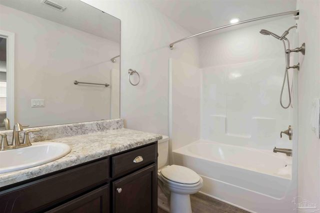 6263 Cardinal Cove Ln, Pensacola, FL 32504