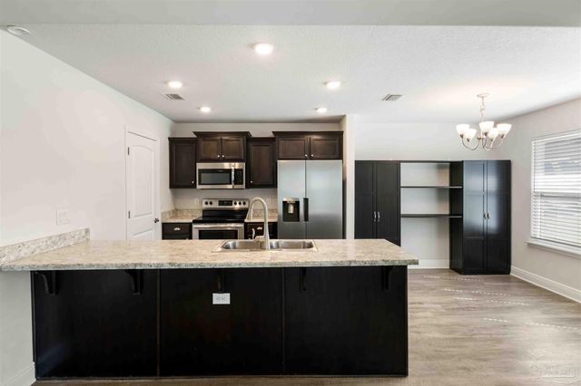 6263 Cardinal Cove Ln, Pensacola, FL 32504