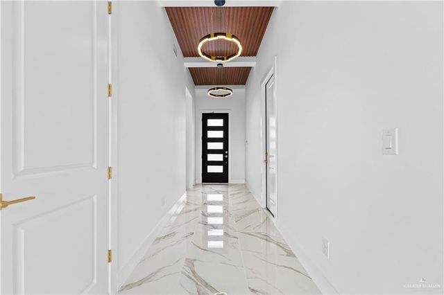 2405 N Gaytan Avenue, Edinburg, TX 78542