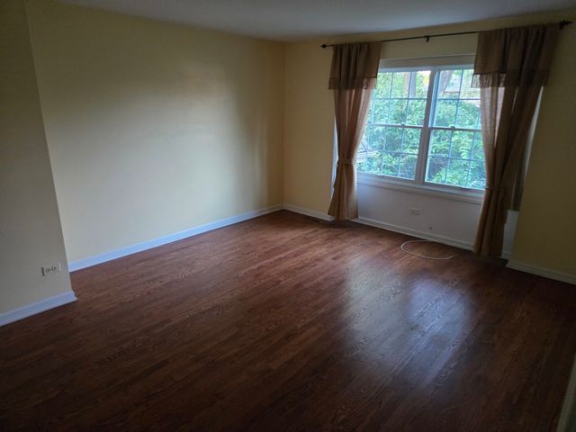 2S663 Avenue Normandy East Street, Oak Brook, IL 60523