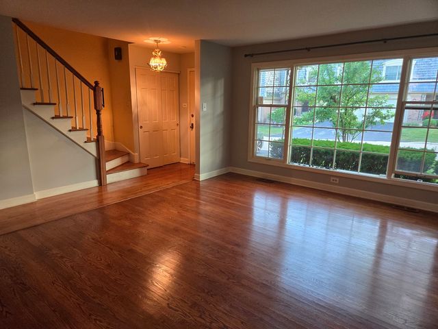 2S663 Avenue Normandy East Street, Oak Brook, IL 60523