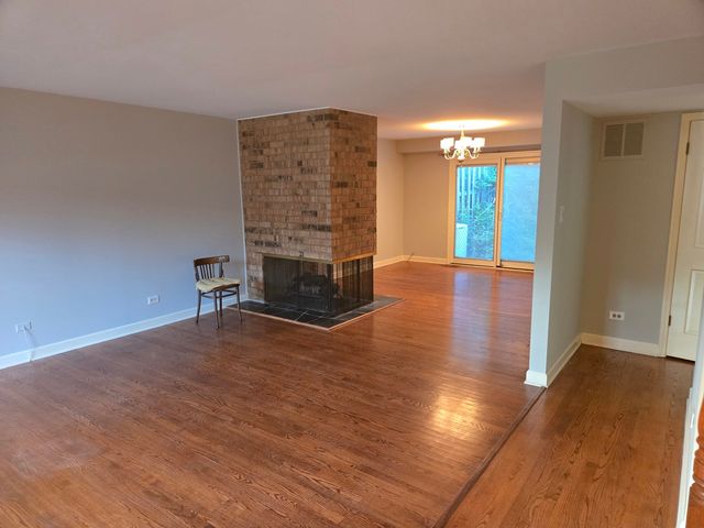 2S663 Avenue Normandy East Street, Oak Brook, IL 60523