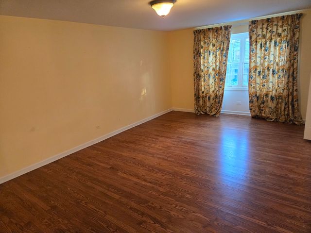 2S663 Avenue Normandy East Street, Oak Brook, IL 60523