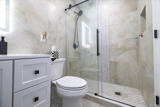 2125 North Drive, Seaford, NY 11783