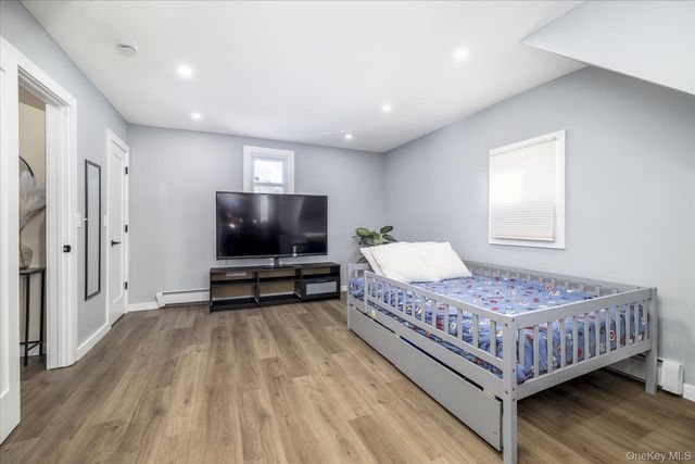 2125 North Drive, Seaford, NY 11783