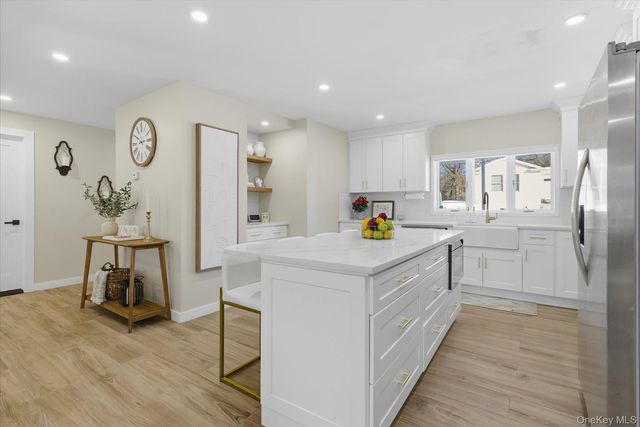 2125 North Drive, Seaford, NY 11783