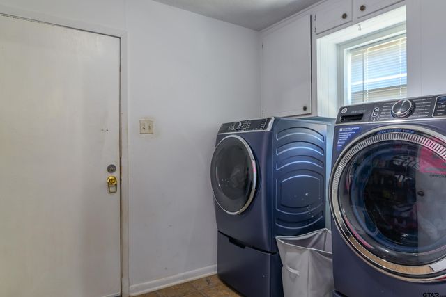 2966 Lynn Drive, Longview, TX 75604