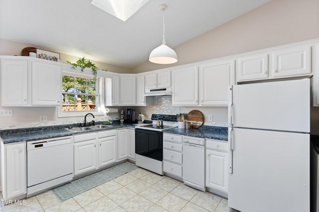 101 Crestview Drive, Greeneville, TN 37745