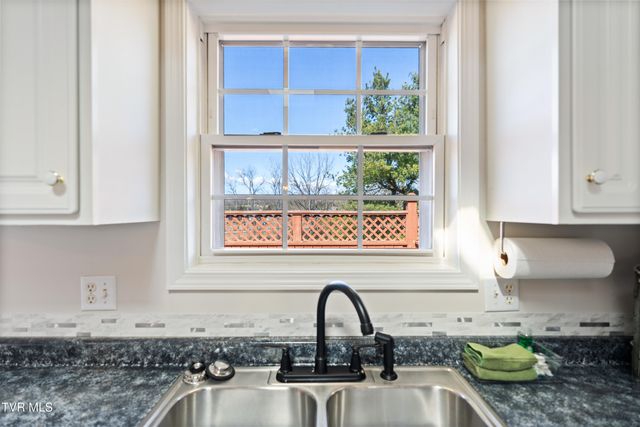 101 Crestview Drive, Greeneville, TN 37745