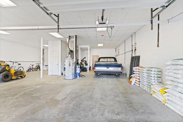 101 Crestview Drive, Greeneville, TN 37745