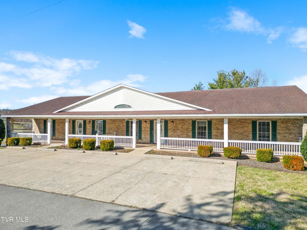 101 Crestview Drive, Greeneville, TN 37745