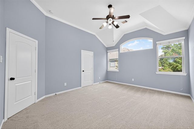 137 Cheswood Manor, The Woodlands, TX 77382