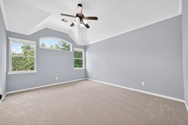 137 Cheswood Manor, The Woodlands, TX 77382