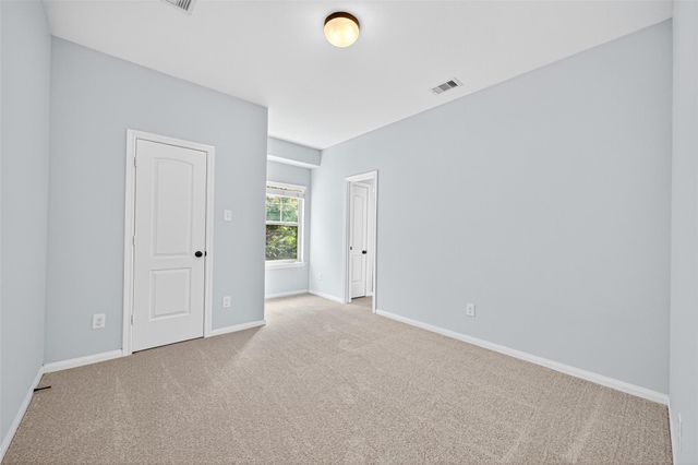 137 Cheswood Manor, The Woodlands, TX 77382