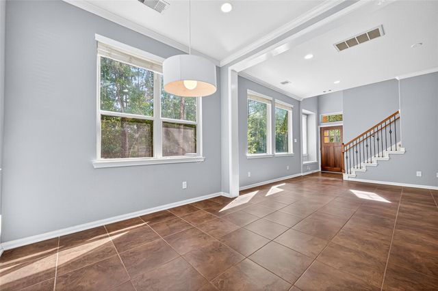 137 Cheswood Manor, The Woodlands, TX 77382