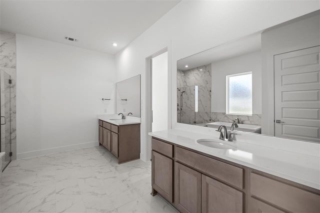 301 Oakley PASS, Liberty Hill, TX 78642