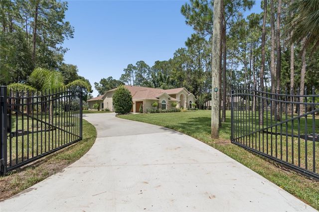 18811 VICTOR MANUEL DRIVE, Lutz, FL 33548