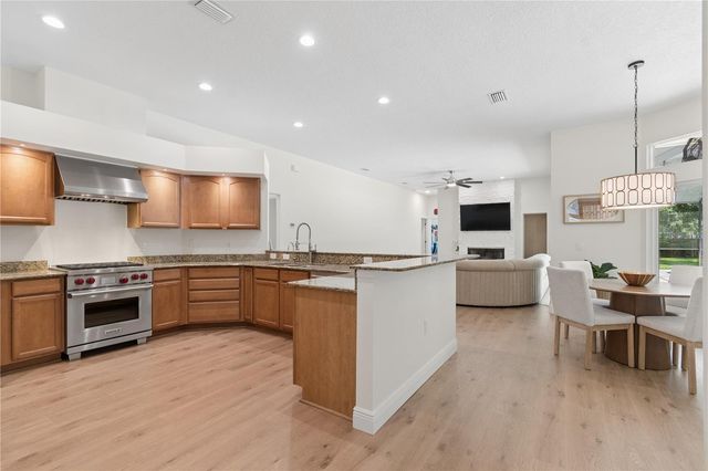 18811 VICTOR MANUEL DRIVE, Lutz, FL 33548
