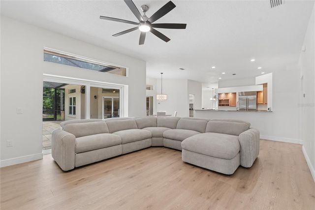 18811 VICTOR MANUEL DRIVE, Lutz, FL 33548