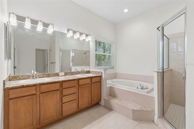 18811 VICTOR MANUEL DRIVE, Lutz, FL 33548